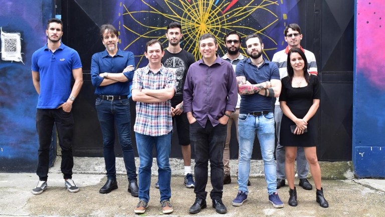 Grupo de IA del CBPF gana una competición internacional de detección de lentes gravitacionales